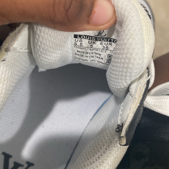 Shoes wore only twice - Picture 4 of 4